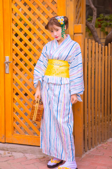 国产一卡二卡国色天香